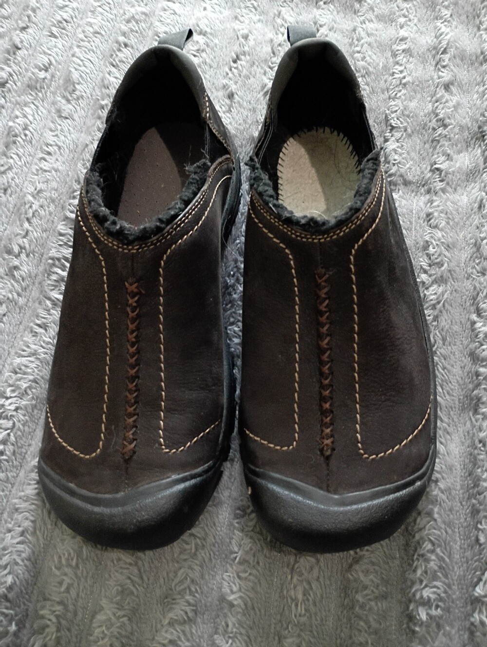 Keen Women's Leather Slip-On Shoes in Dark Brown. Great Condition. Size 10